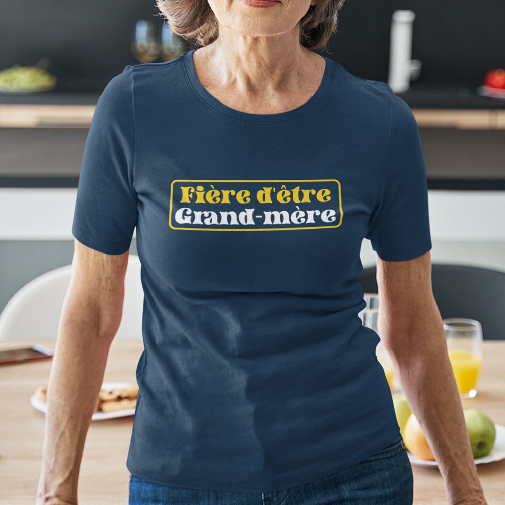 Fière d'être grand-mère Women's Organic Cotton Tee
